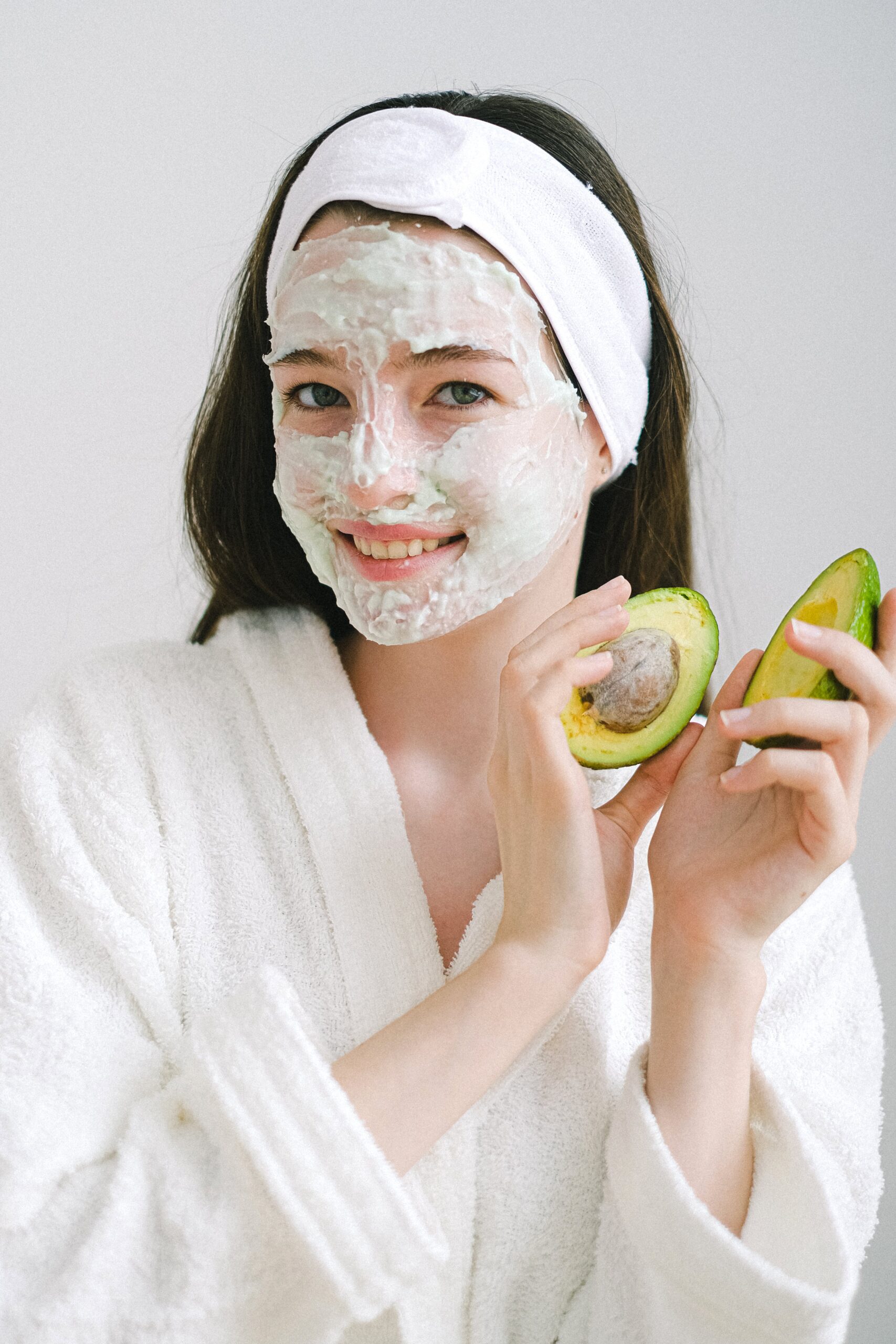 Introduction to Skincare: The Basics of a Healthy Skincare Routine